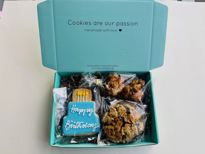Geburtstagsbox mit Cookies